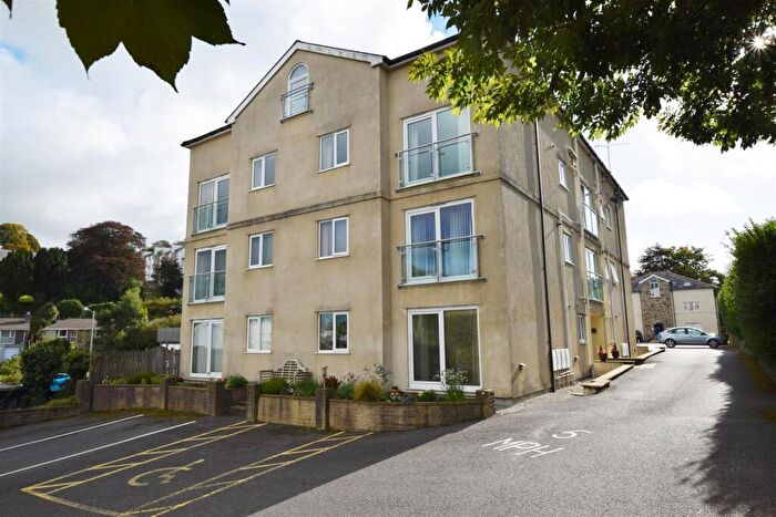 3 Bedroom Flat For Sale In Western Road, Launceston, PL15