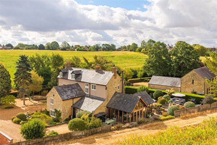 5 Bedroom Detached House For Sale In Tews End Lane, Paulerspury, Towcester, Northamptonshire, NN12
