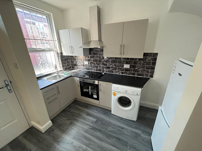 2 Bedroom Terraced House To Rent In Harold Walk, Leeds, West Yorkshire, LS6