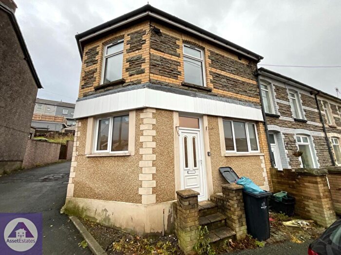 3 Bedroom Terraced House For Sale In Penybont Road, Abertillery, NP13