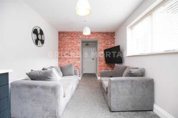 6 Bedroom Apartment To Rent In (£pppw) St. James Street, City Centre, Newcastle Upon Tyne, NE1