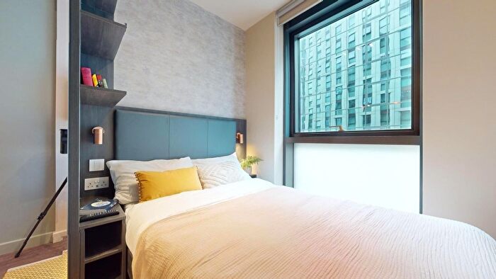 Studio To Rent In Crossharbour Plaza, London, E14