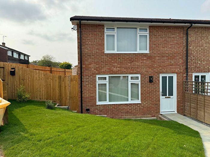2 Bedroom End Of Terrace House To Rent In Staplehurst, Kent, TN12