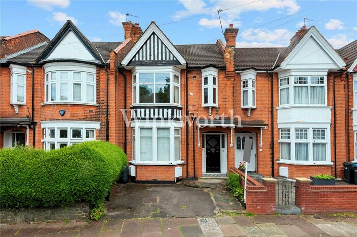 1 Bedroom Flat To Rent In New River Crescent, London, N13