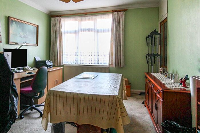 2 Bedroom Bungalow For Sale In Hatch Lane, Old Basing, Basingstoke, Hampshire, RG24