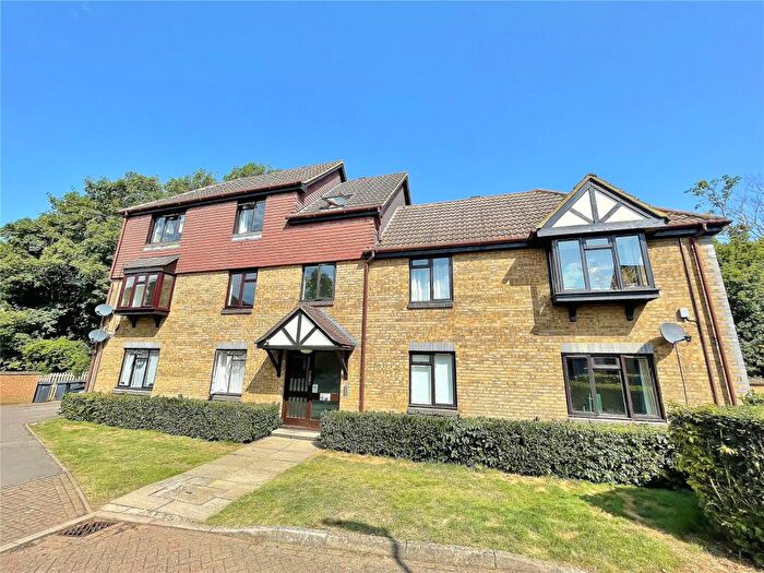 1 Bedroom Apartment To Rent In Dairymans Walk, Burpham, Guildford, Surrey, GU4