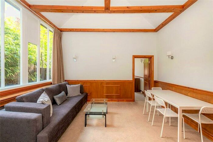 1 Bedroom Apartment To Rent In Finchley Road, St Johns Wood, London, NW8