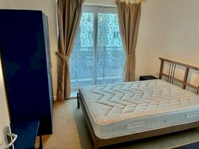 2 Bedroom Flat To Rent In Poppleton Close, Coventry, CV1