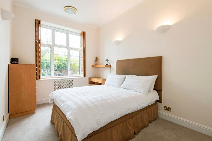 2 Bedroom Apartment To Rent In Hall Road, St John's Wood, London, NW8