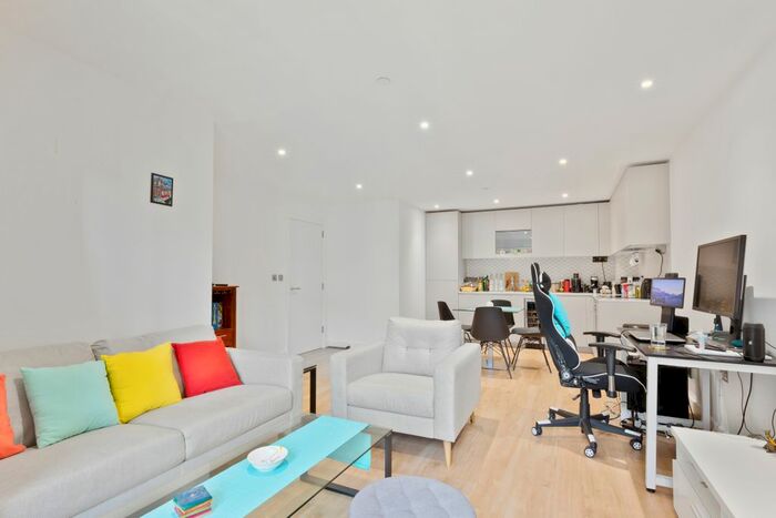 1 Bedroom Flat To Rent In Caversham Road, London, NW9