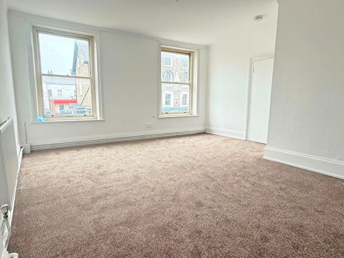 1 Bedroom Flat To Rent In Flat, High Street, Newmarket, CB8
