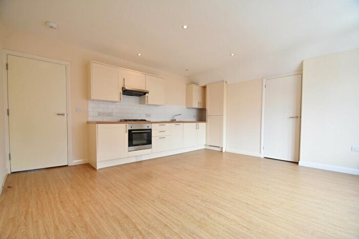 2 Bedroom Apartment To Rent In Station Road, Gerrards Cross, Buckinghamshire, SL9