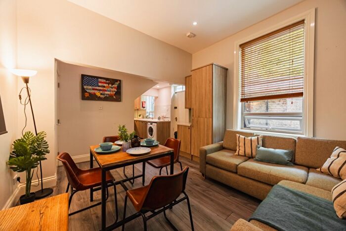 4 Bedroom Terraced House To Rent In Sutton Street, Durham, DH1