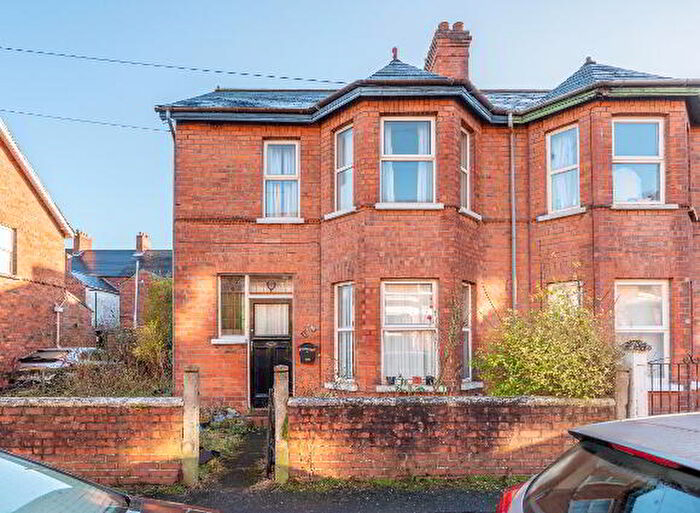 3 Bedroom Semi-Detached House For Sale In Haypark Avenue, Belfast, BT7