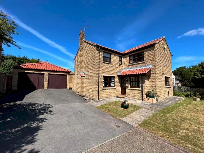 4 Bedroom Detached House For Sale In Great North Road, Darrington, Pontefract, WF8