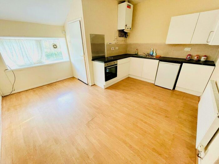 2 Bedroom Flat To Rent In Rear Of Morlais Buildings, Merthyr Tydfil, CF47