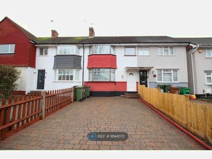 2 Bedroom Terraced House To Rent In St. Philips Avenue, Worcester Park, KT4