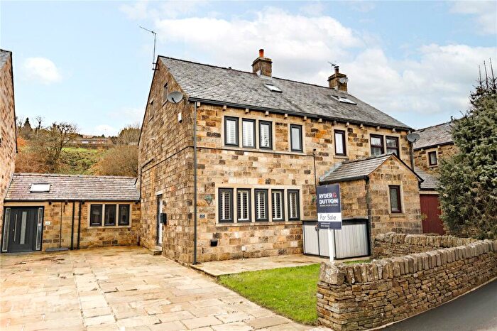 5 Bedroom Semi-Detached House For Sale In Corbett Way, Denshaw, Saddleworth, OL3