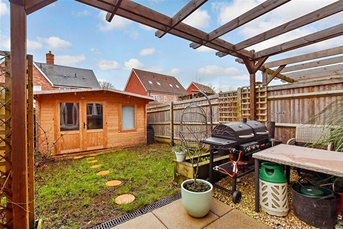 2 Bedroom Semi-detached House For Sale In Baxter Lane, Cranleigh, Surrey, GU6