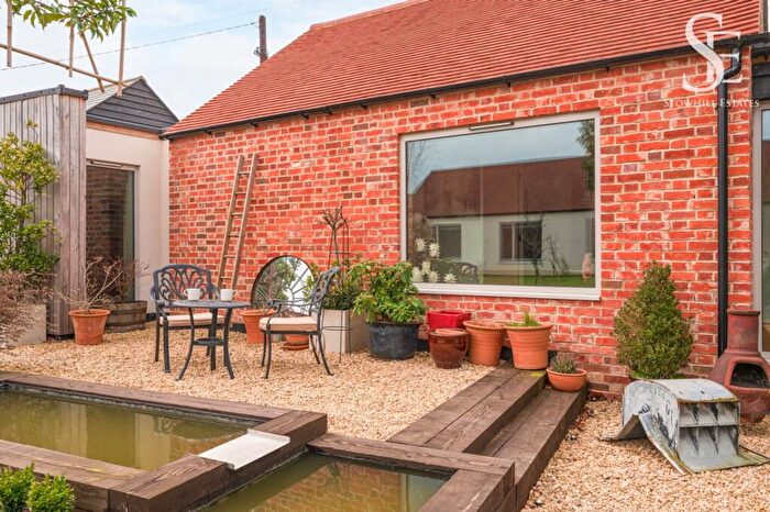 4 Bedroom Detached House For Sale In Courthill Road, Letcombe Regis, OX12