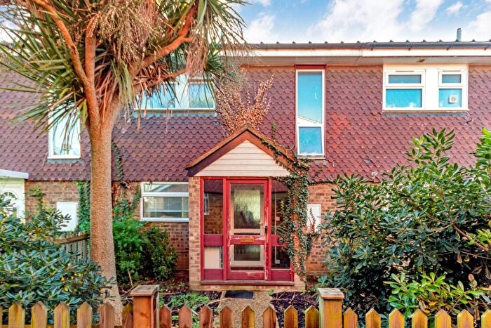 2 Bedroom House To Rent In Smith Street, Surbiton, KT5