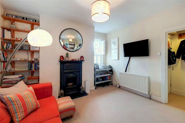 1 Bedroom Flat To Rent In Pleasant Place, London, N1