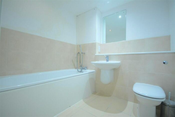 2 Bedroom Apartment For Sale In The Hicking Building, Queens Road, NG2