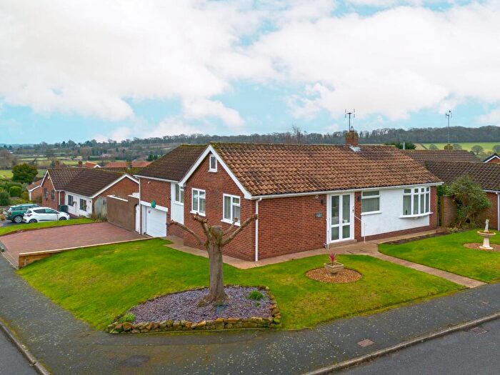 4 Bedroom Detached Bungalow For Sale In Doverbeck Drive, Woodborough, Nottingham, NG14