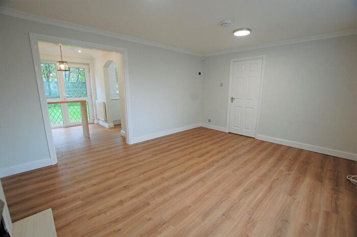 2 Bedroom Apartment To Rent In Stirrup Gate, Worsley, M28