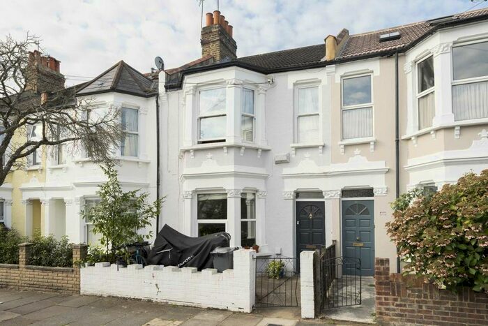 1 Bedroom Flat To Rent In Eastbury Grove, London, W4