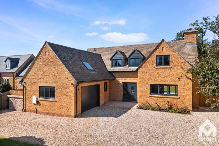 5 Bedroom Detached House For Sale In Stow Road, Toddington, Gloucestershire, GL54