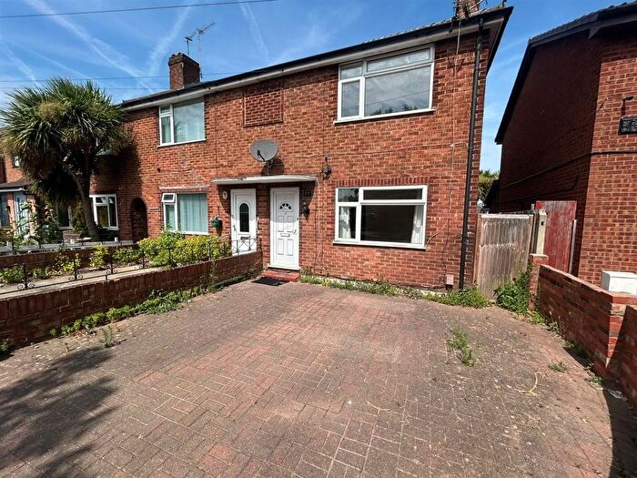 2 Bedroom End Of Terrace House To Rent In Cassiobury Avenue, Bedfont, TW14