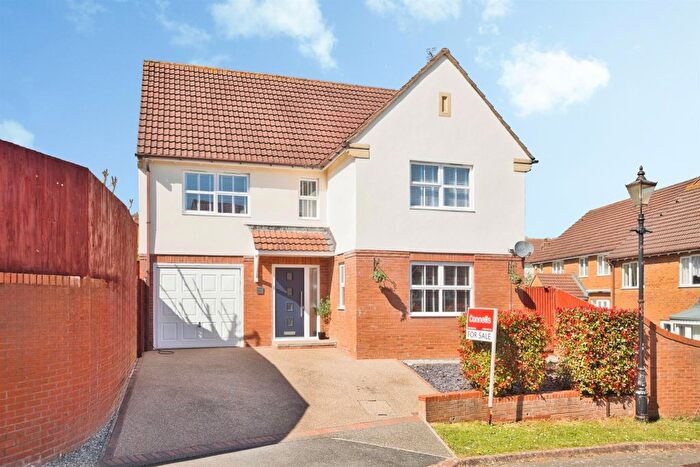 4 Bedroom Detached House For Sale In Poplar Drive, Yeovil, BA21