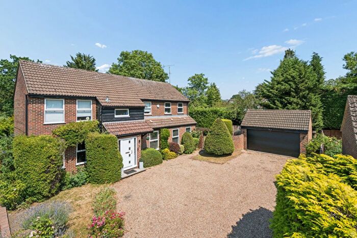 4 Bedroom Detached House For Sale In Grove Farm Park, Northwood, HA6