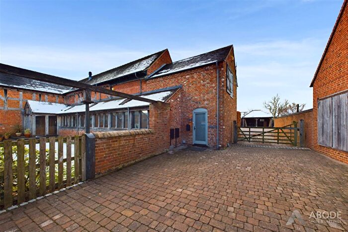 1 Bedroom Flat To Rent In Sinai Park. Shobnall Road, Burton-On-Trent, DE13