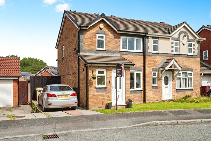 3 Bedroom Semi-Detached House For Sale In Ellesmere Road, Bolton, Lancashire, BL3