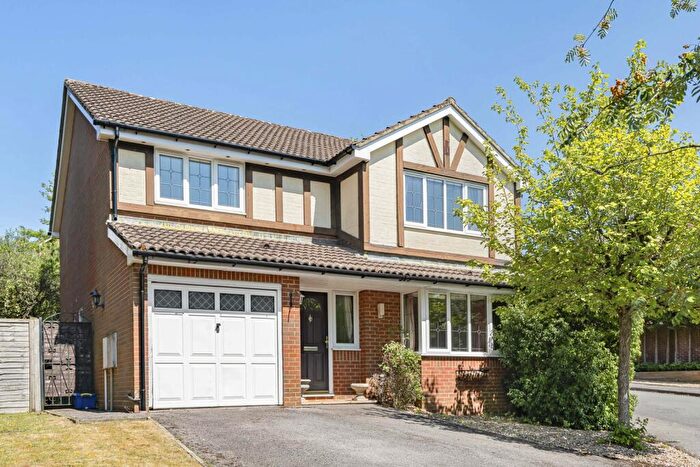 4 Bedroom Detached House For Sale In Reads Field, Four Marks, Alton, Hampshire, GU34