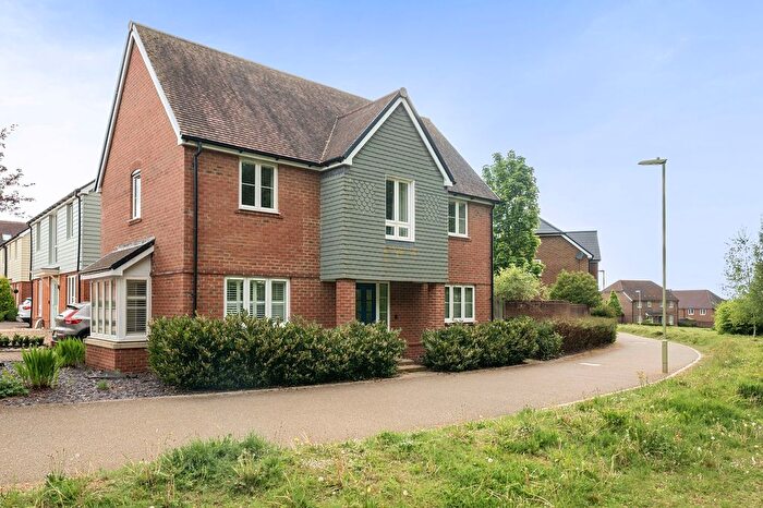 3 Bedroom Detached House For Sale In Saunders Way, Basingstoke, RG23