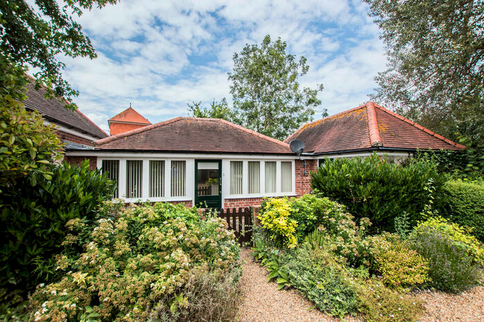2 Bedroom Detached Bungalow To Rent In Fanhams Grange, Ware, SG12