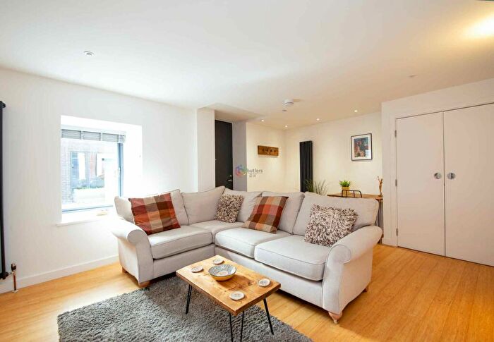 2 Bedroom Duplex To Rent In Horseman Square, Sheffield, S3