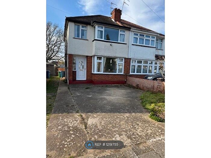 3 Bedroom Semi-Detached House To Rent In Tintern Way, Harrow, HA2