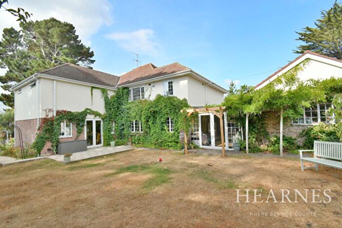 6 Bedroom Detached House For Sale In Turbary Road, Ferndown, BH22