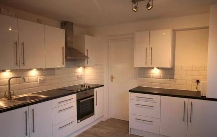 4 Bedroom Property To Rent In Guildford Park Avenue, Guildford, GU2