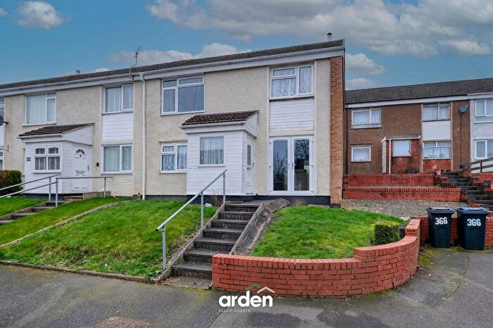 3 Bedroom End Terrace House For Sale In The Roundabout, Birmingham, B31