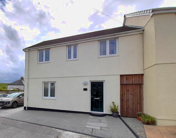 3 Bedroom House For Sale In Beacon Road, Foxhole, PL26