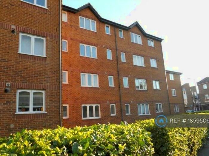 Studio To Rent In John Silkin Lane, London, SE8