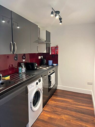 2 Bedroom Flat To Rent In Drummond Street, Edinburgh, EH8