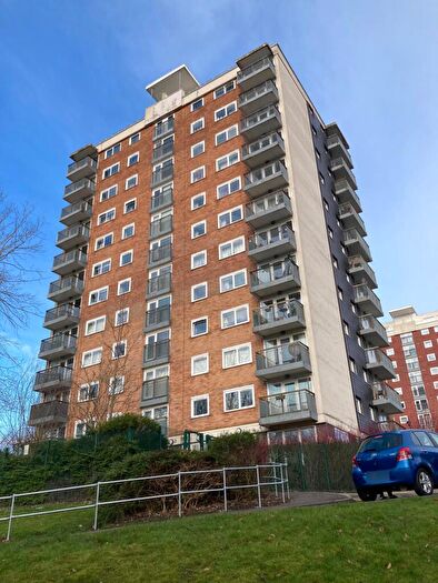 1 Bedroom Apartment To Rent In Lakeside Rise, Manchester, M9