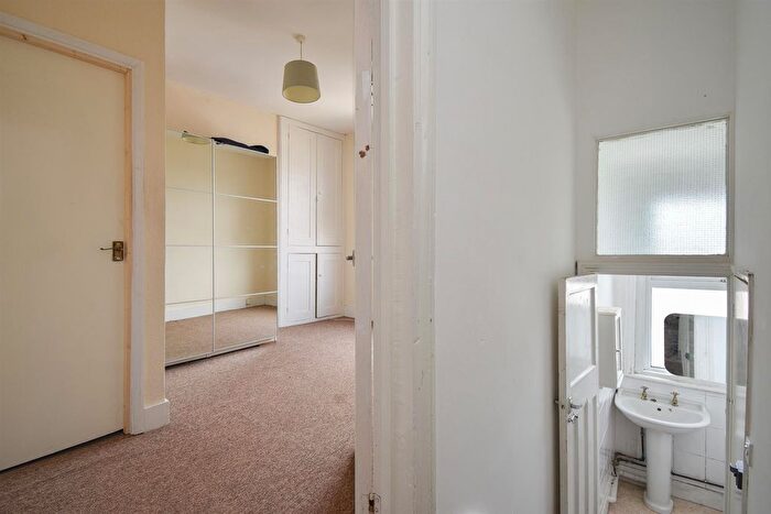 1 Bedroom Flat To Rent In Emmanuel Road, Hastings, TN34