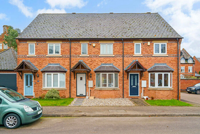 3 Bedroom Terraced House For Sale In Mollington Grove, Hatton Park, CV35